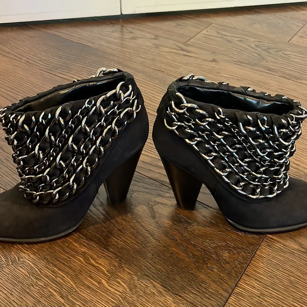 Zara chain link